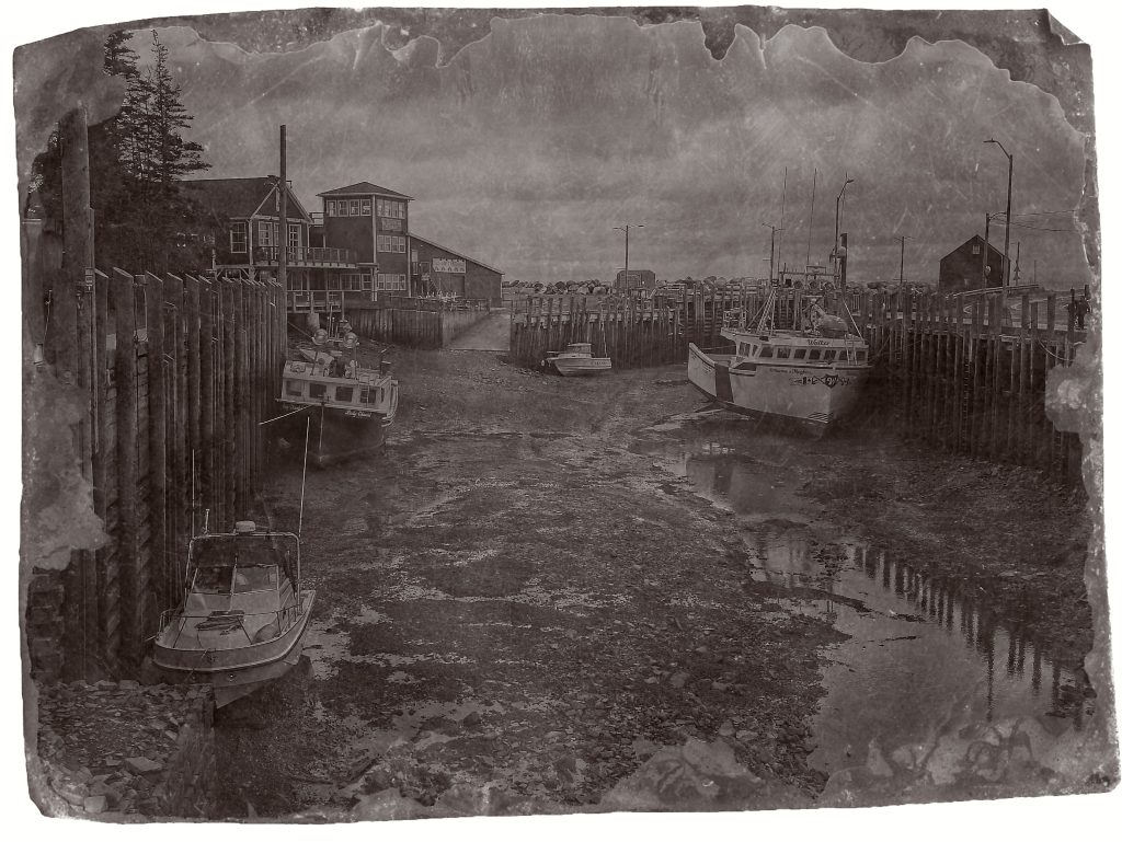Same picture as above, but made to look old-fashioned. 
